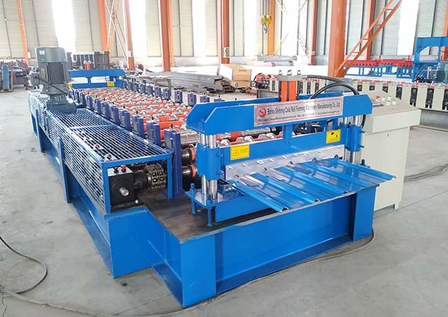 PLC Controlled Roofing Sheet Roll Forming Machine Dimension L7500 * W1600 * H1300 MM