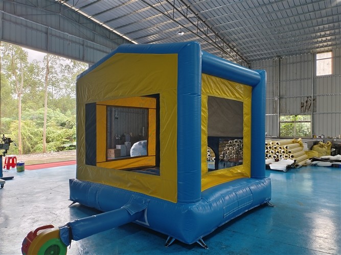 Fireproof Tarpaulin Kids Inflatable Bouncer House Blow Up Bouncy Castle