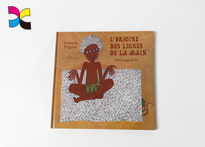 A4 Size Glossy Laminated Hardback Book Printing , UV Finish Chapbook Printing Services