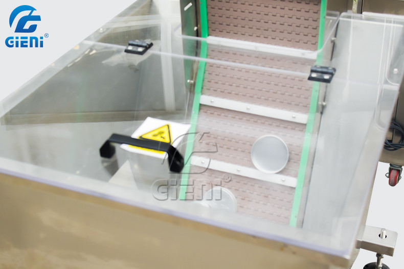 1.6KW Bottle Capping Machine 180 Bottles / Min Spindle Capper Machine