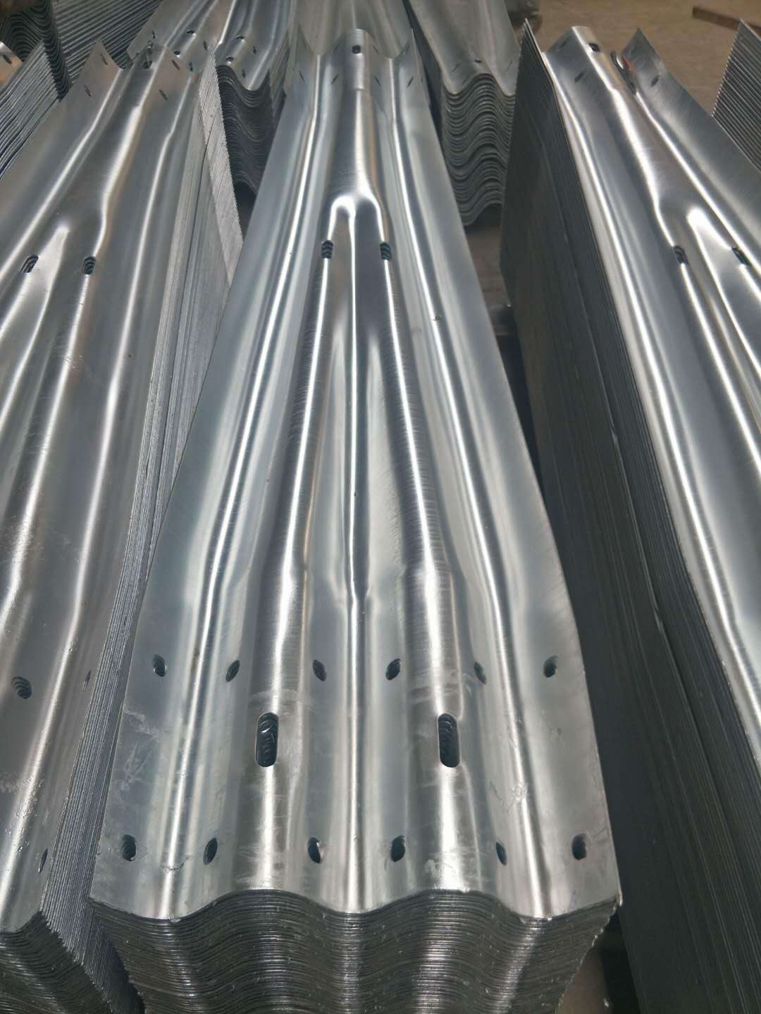 Anti-corrosion Steel Guardrail W Beam 3 To 2 Two To Be Three Guardrail Traffic Barrier