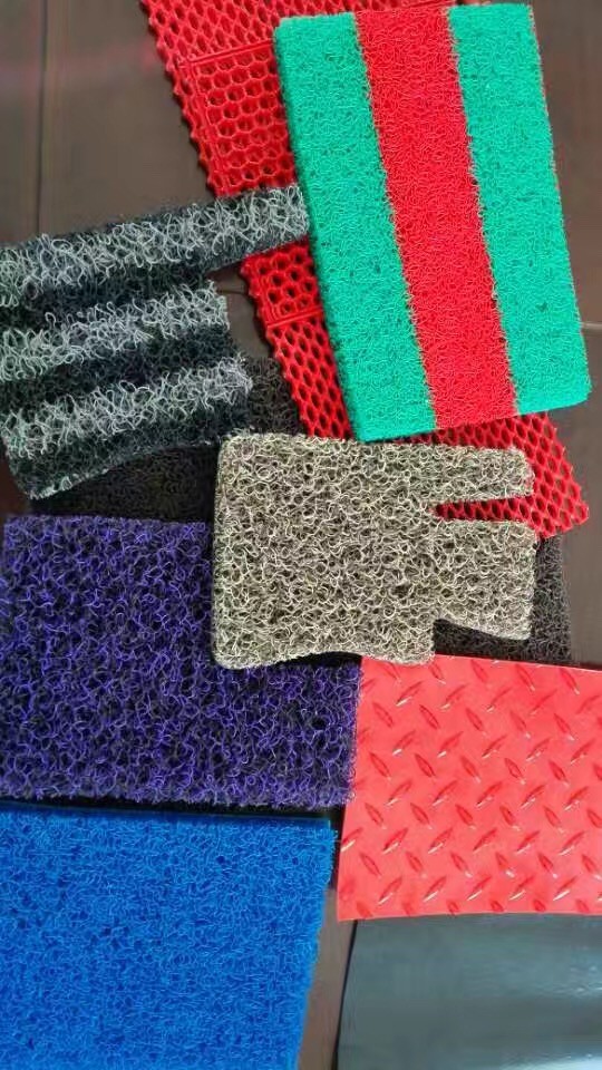 Foam Back Floor Mat Making Machine Durable With Vinyl Loops Making Machine