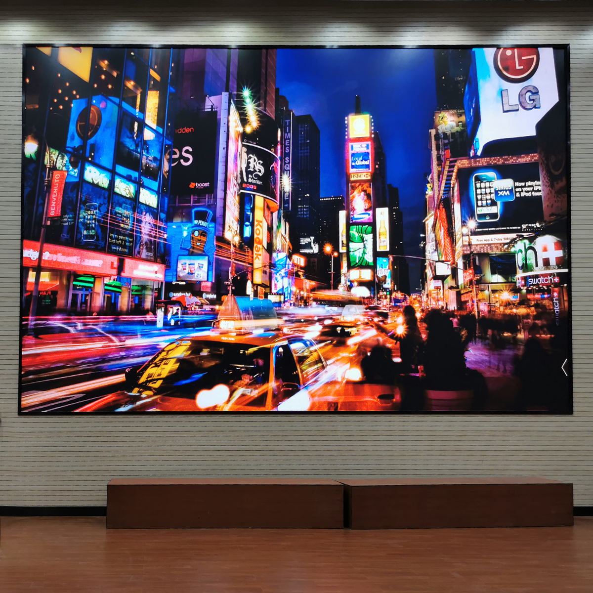 P2.5 Indoor Fixed LED Display HD LED Display SMD2121 For Meeting Room Control Center
