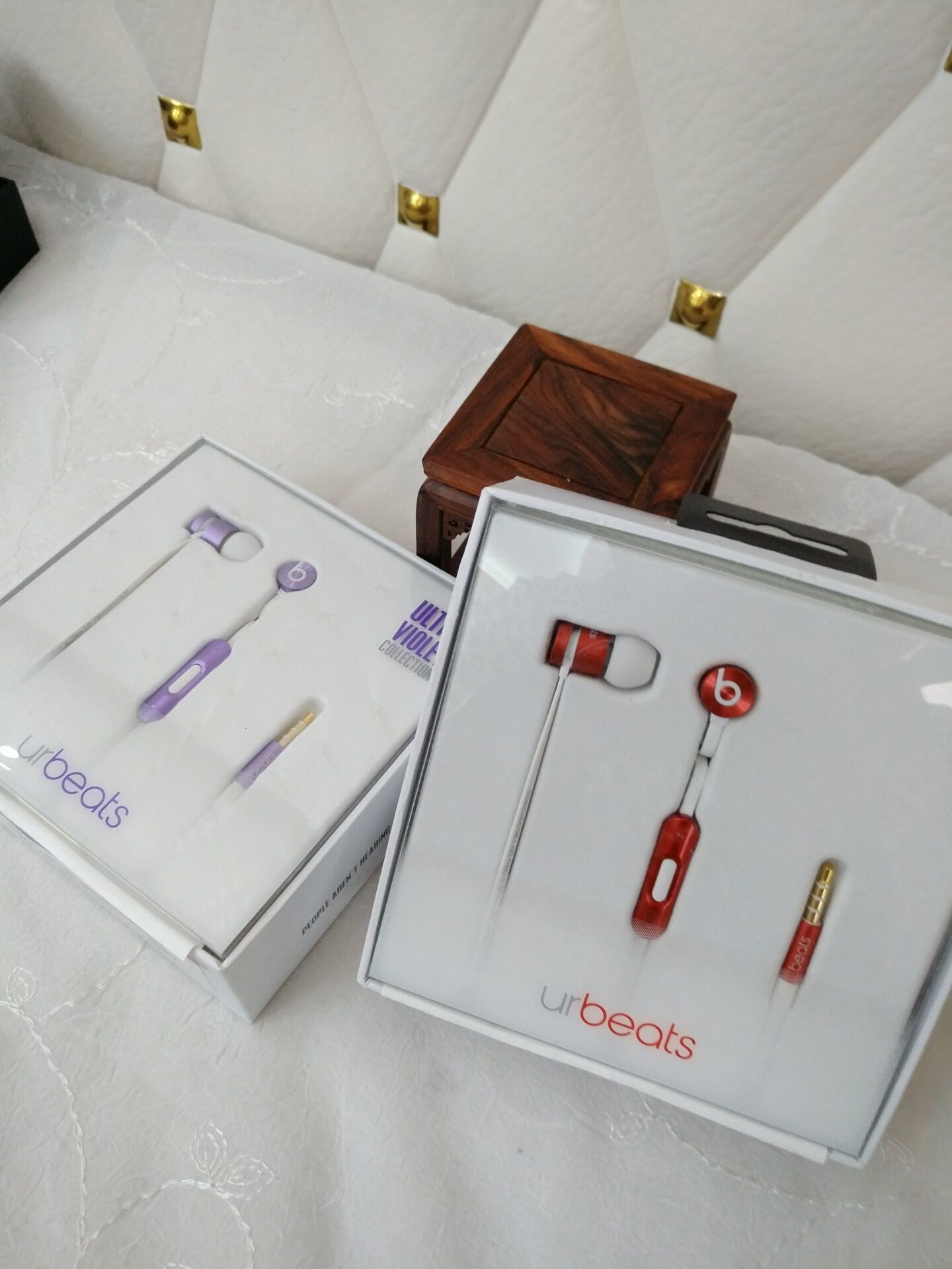 New urBeats Headphones Earphones With Mic by Dr.Dre Red Special Edition In Retail Packagingmade in china grgheadests.com
