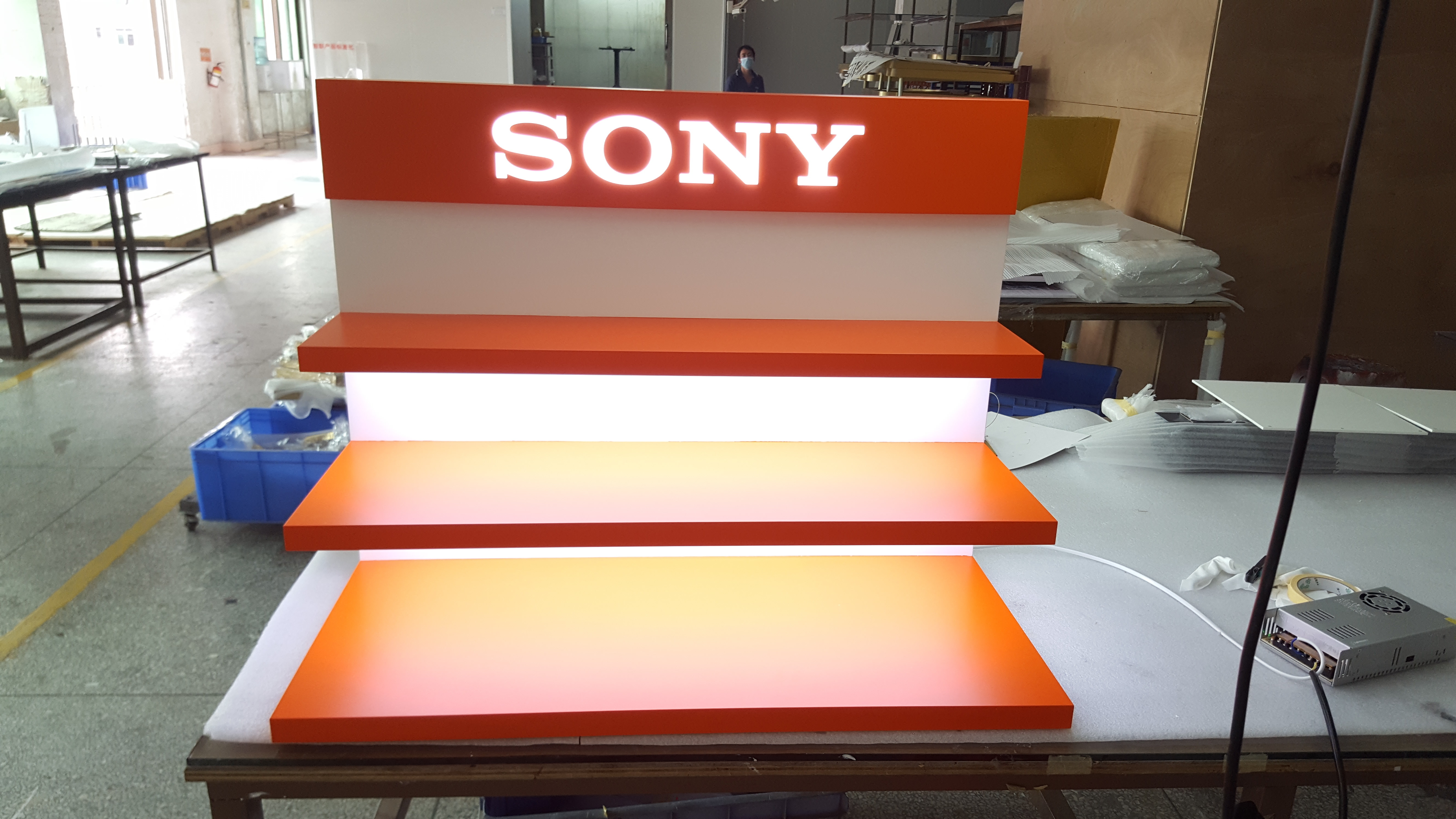 Shop Fixtures Store Merchandising Displays, Stainless Steel Retail Window Display Props