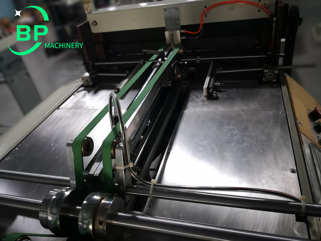 China automatic metal spiral plastic notebook paper hole perforating machine 