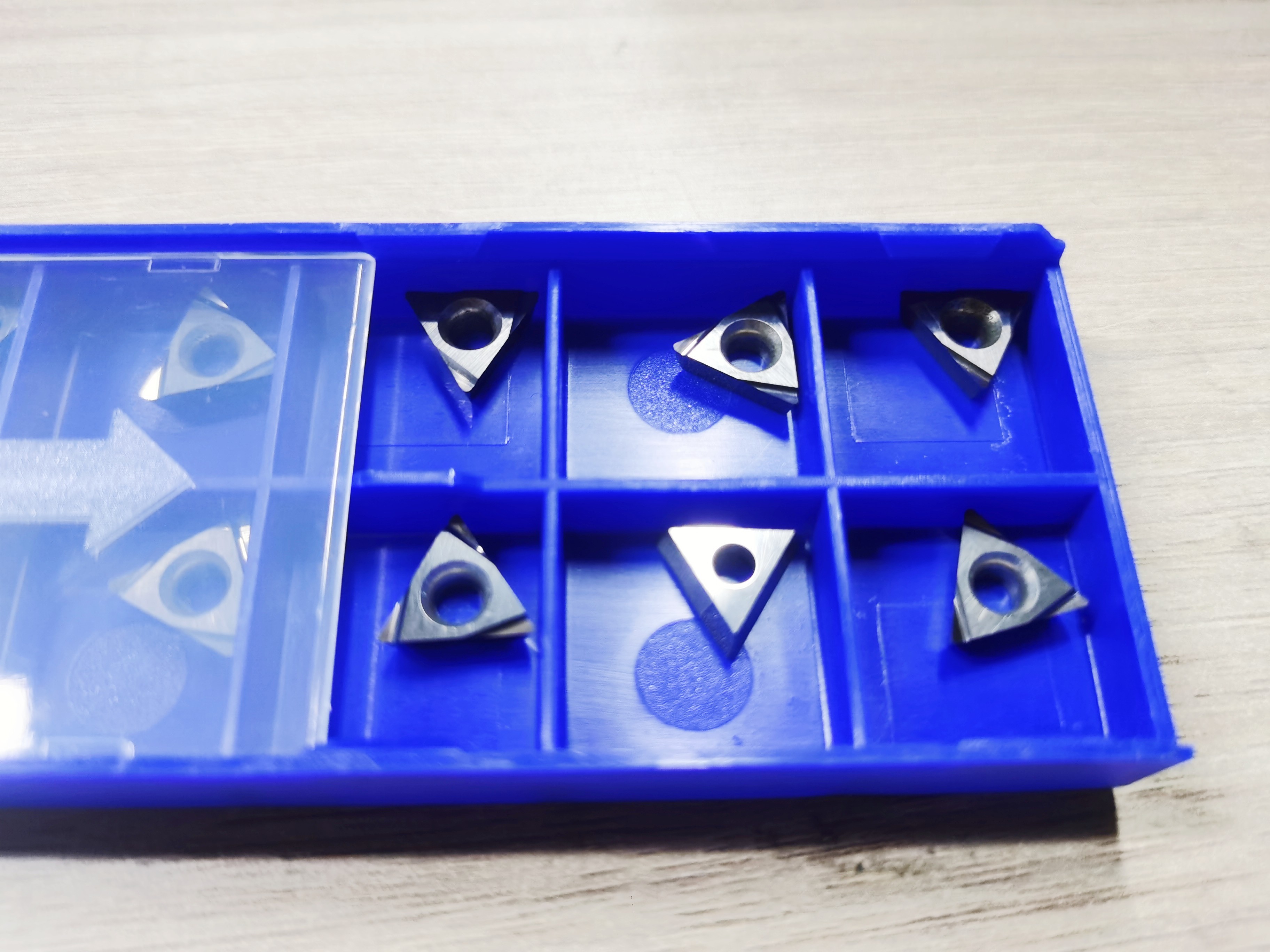 Carbide Milling Inserts TPGX 110304L Equivalent To Mitsubishi Insert
