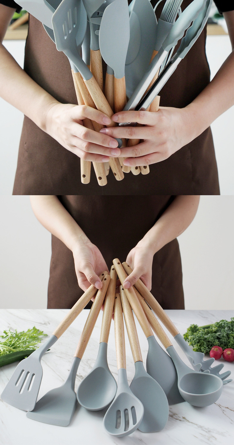 12PCS /set Kitchen Tool Silicone Kitchen Utensil Set With Wooden Handle