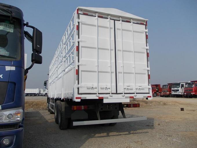 Sinotruk Howo 6X4 Heavy Cargo Truck  Euro II Emission Standard 21-30 Tons