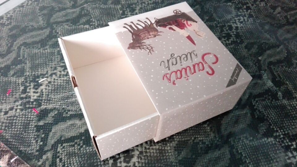 Custom design corrugated drawer paper packaging box for Christmas's gift
