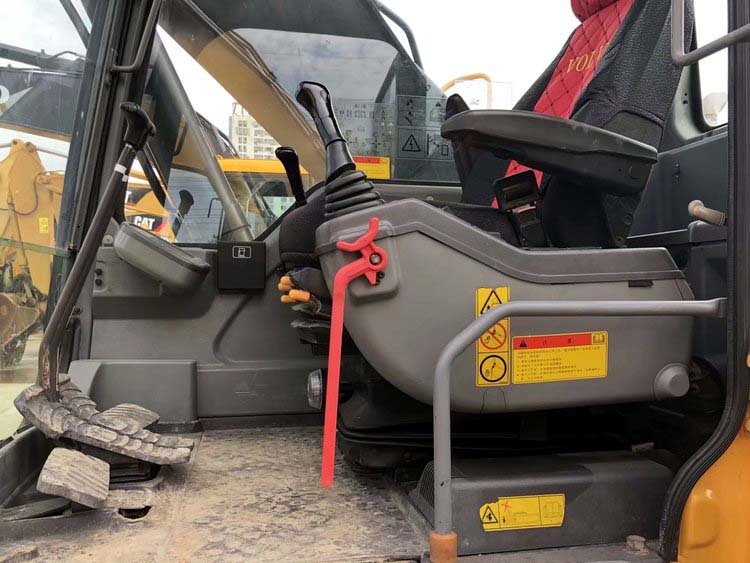 Hydraulic Pump Original 24 Ton Used Volvo240b Excavator in Good Condition from Korea