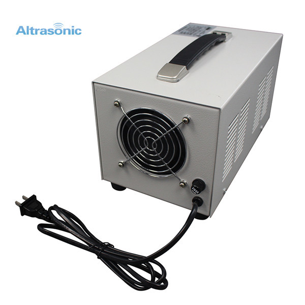 Titanium alloy40khz 100 Watts Ultrasonic Cutting Machine For Films / Plastic , Long Life