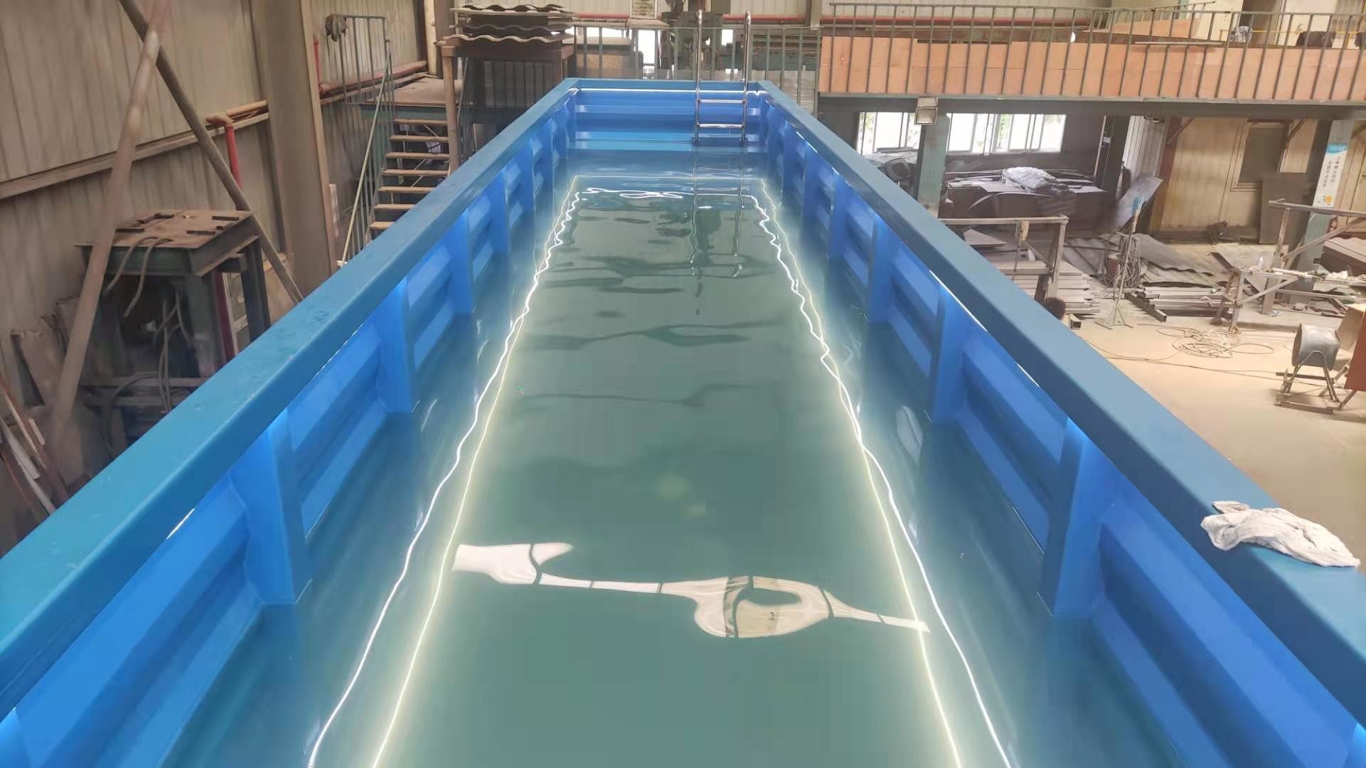 11m Long Swimming Pool Container Steel Shipping Container Waterproof Coating