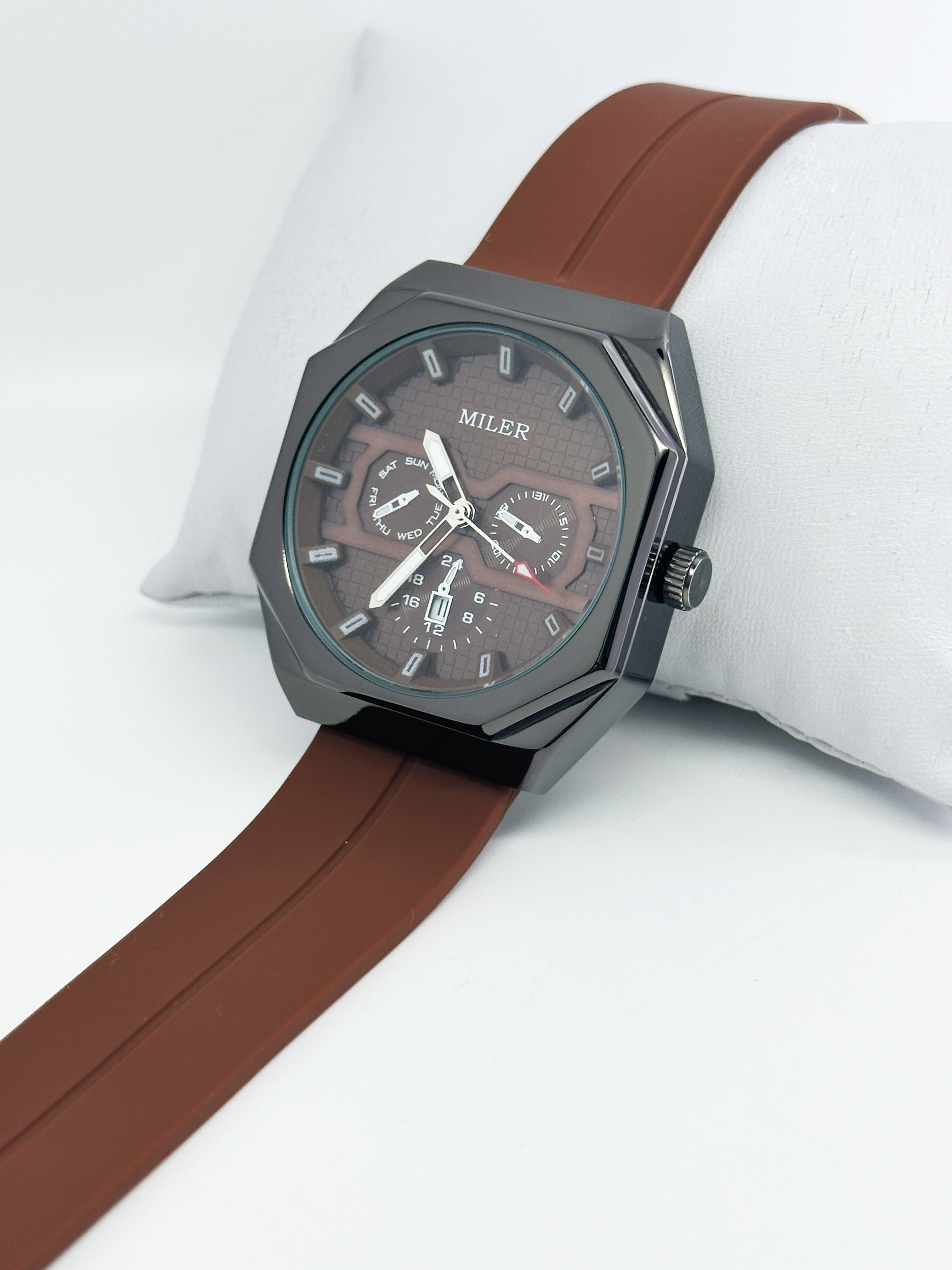 OEM / ODM Sporty Silicone Strap Waterproof Lady and Men Watch Couple Watch