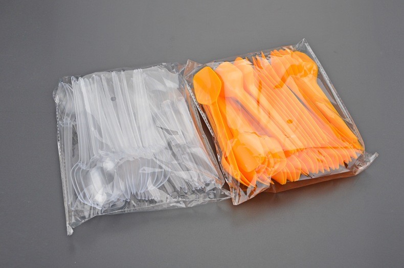 15 cm disposable spoon hard plastic scoop of ice cream scoop in clear or yellow color