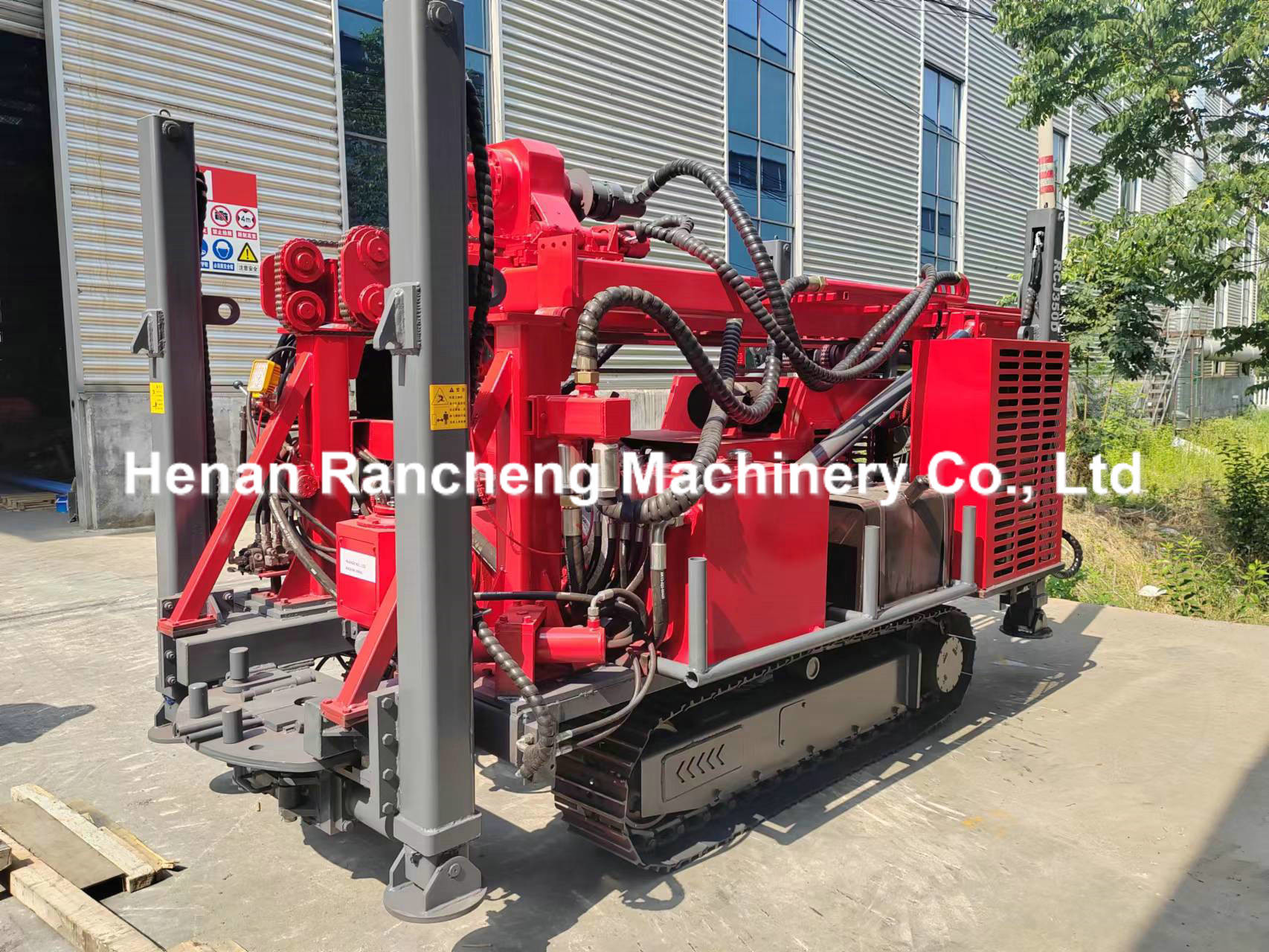 65KW Water Well Drilling Machine 75mm - 350mm Diameter Hydraulic Well Drilling Rig