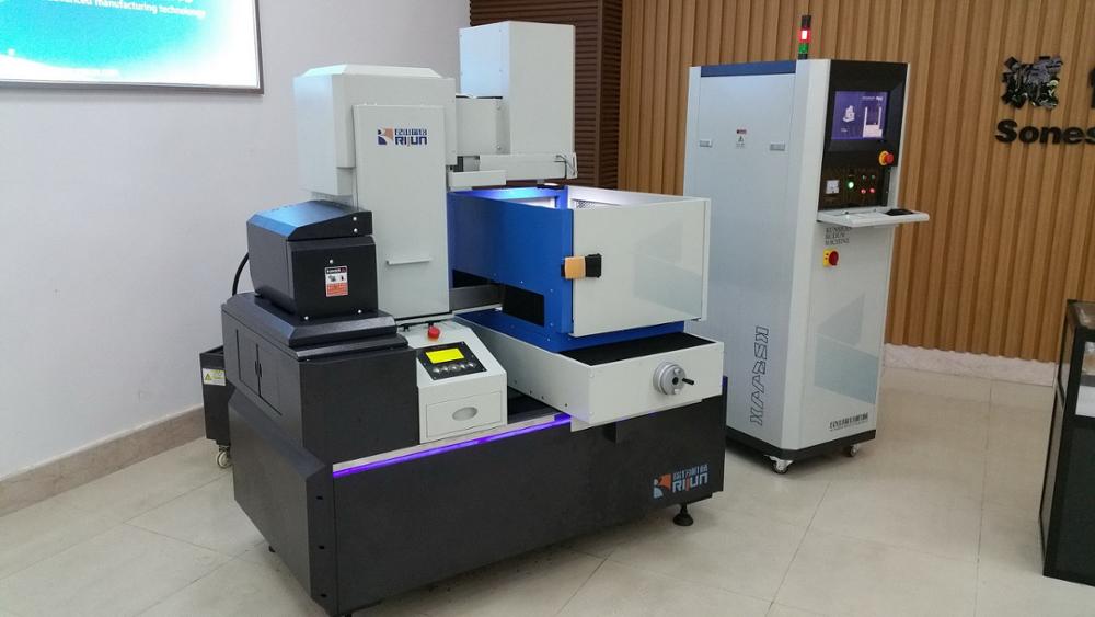 2018 wire edm machine with big table size