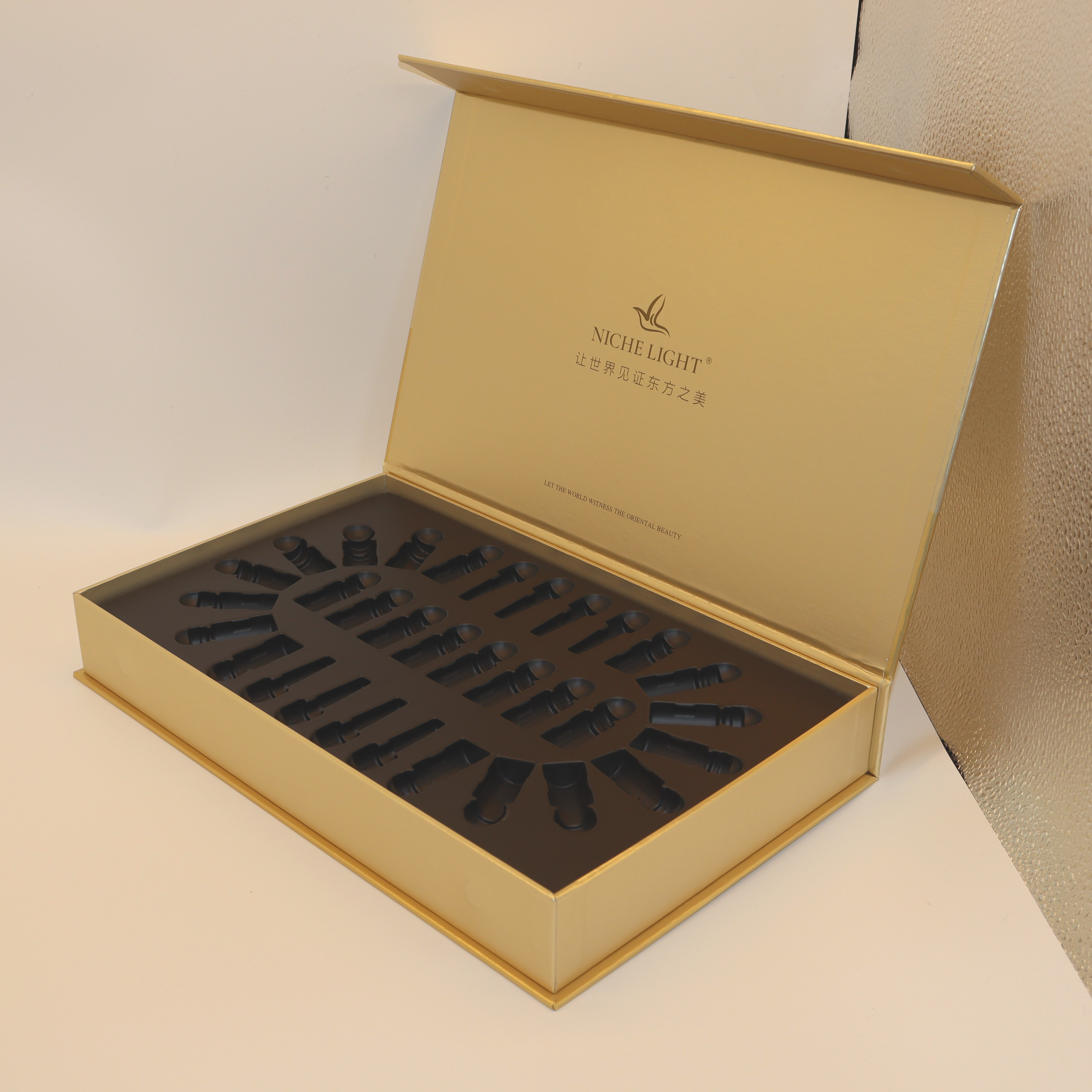 Embossing Cosmetic Paper Box , Packaging Box Skincare With PS Insert Tray Butter Paper