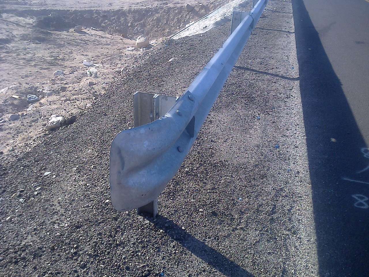 Q235 Q345 Galvanized Steel Highway Guardrail Fishtail End for Customized Projects