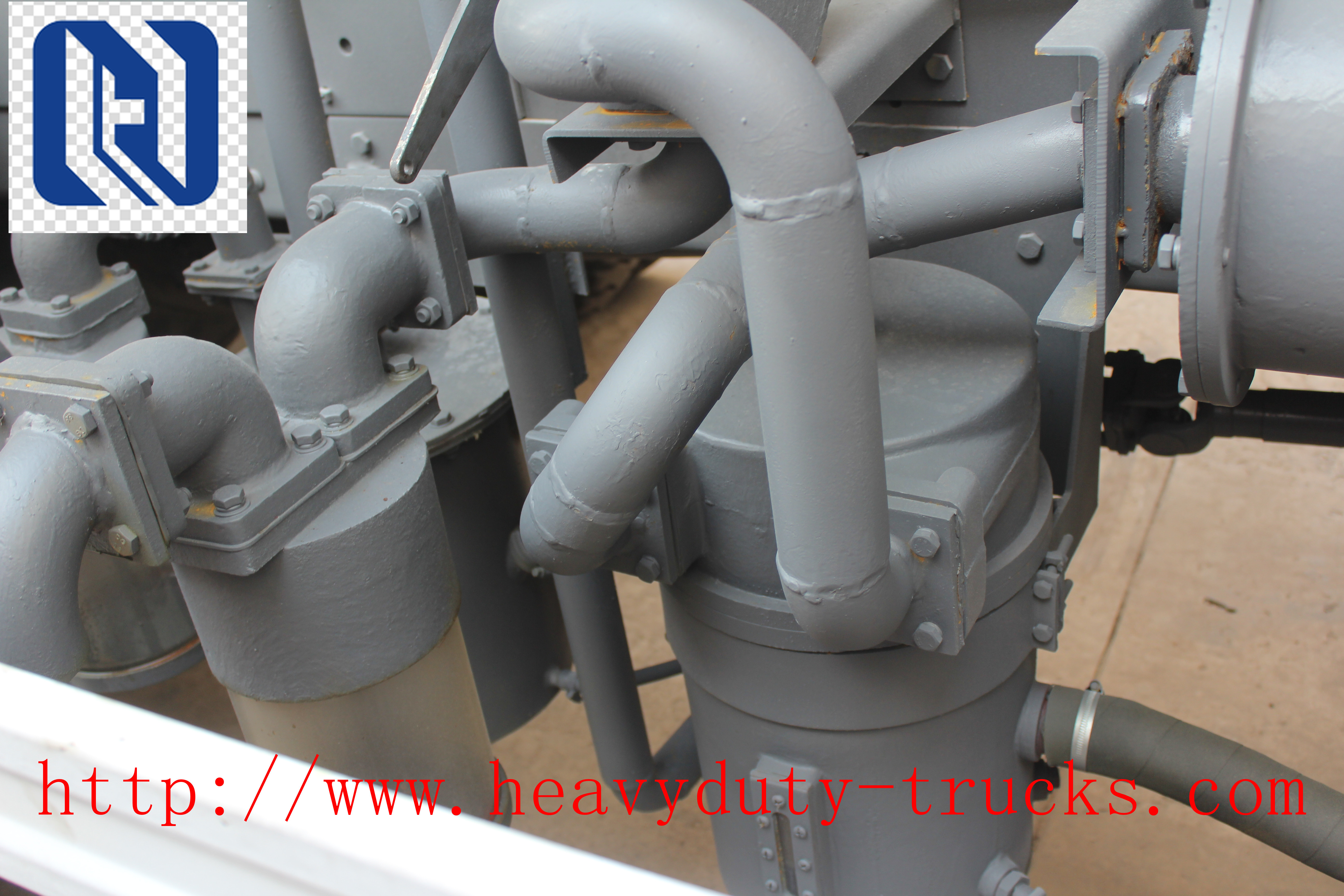 4X2 Sinotruk HOWO Sewage Suction Truck Cleaning Trucks with High Pressure Cleaning and Waste Water Suction Tank