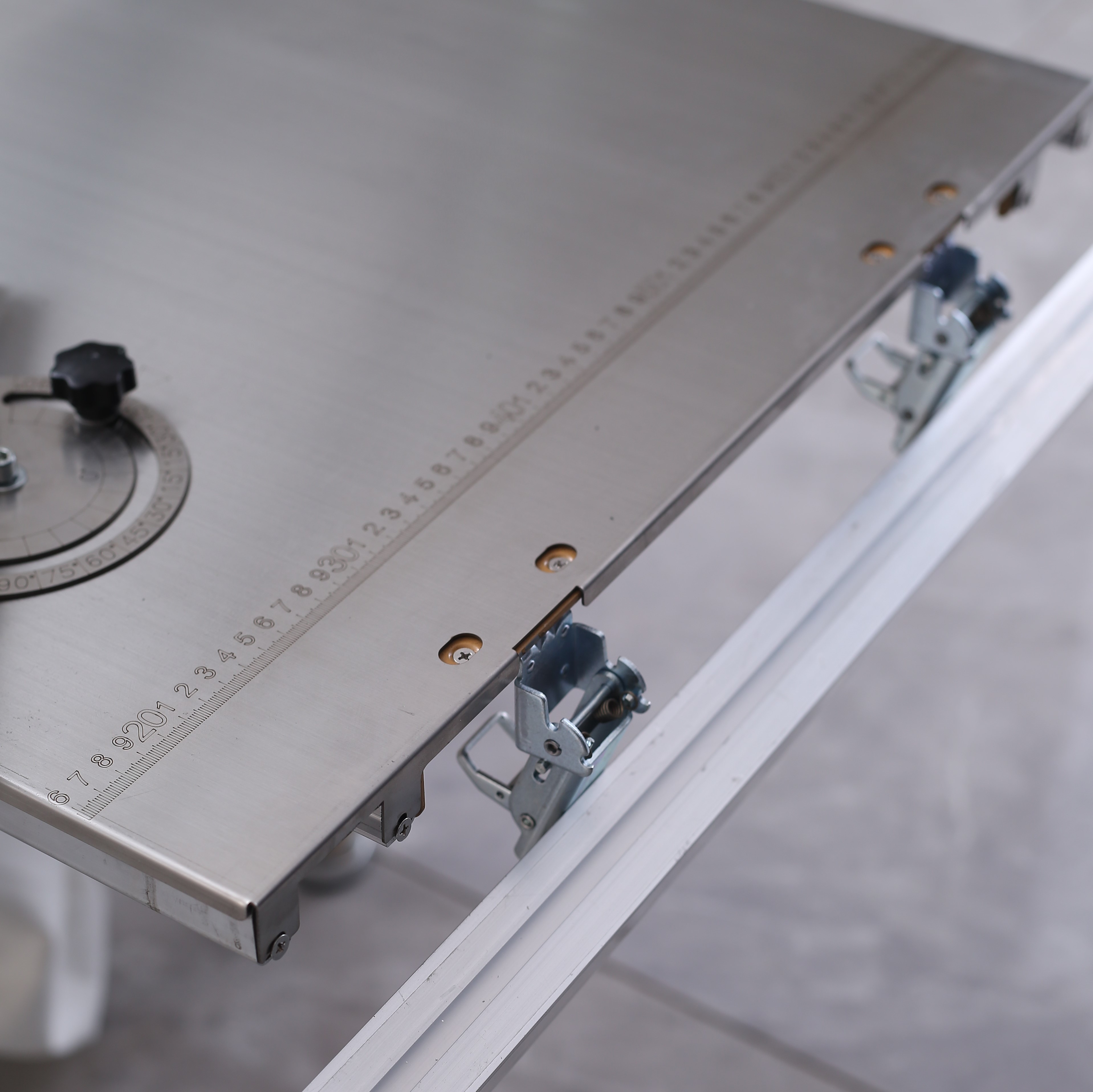 120*98cm Platform Industrial Sliding Table Saw For Plate Cutting