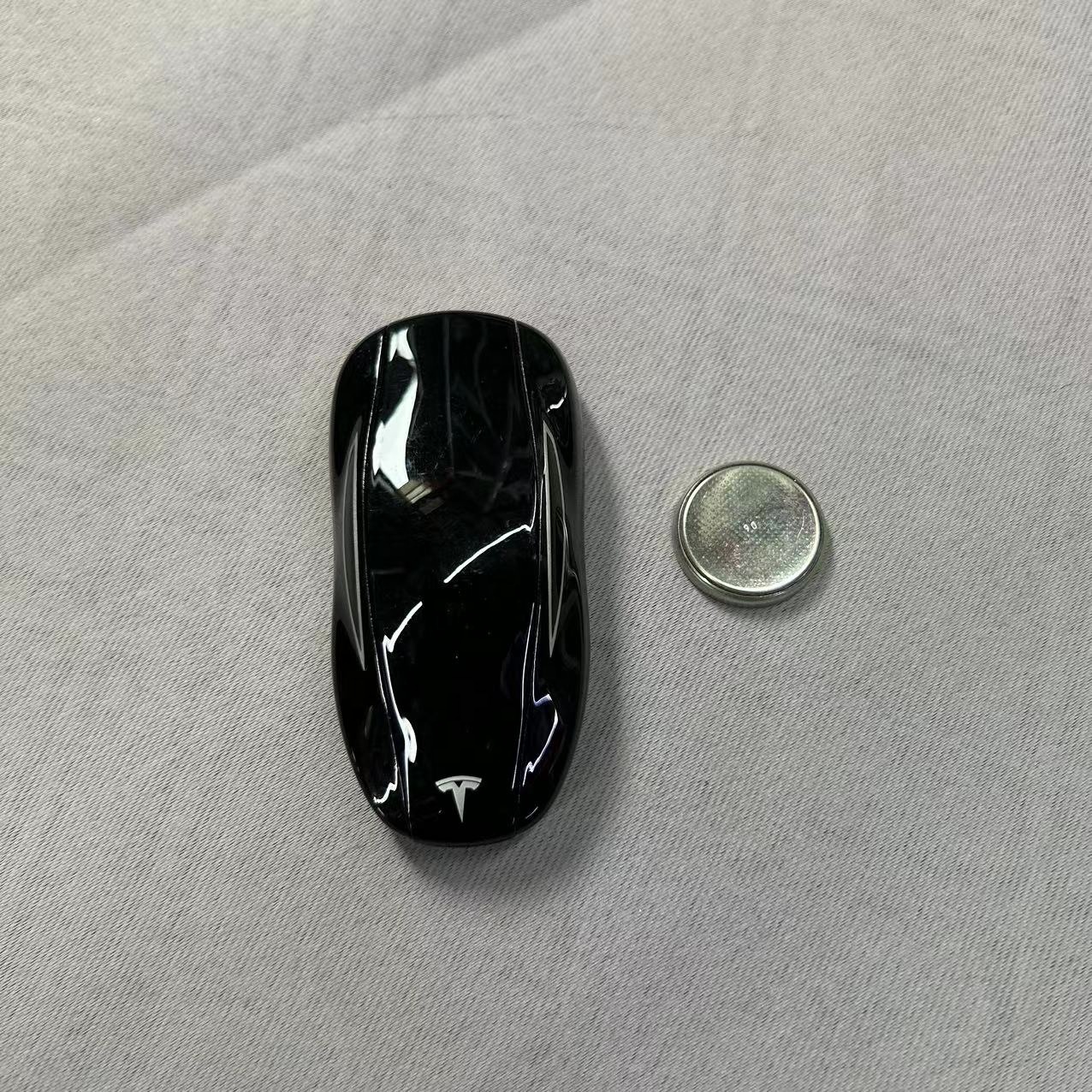 OE NO. 1054132 Tesla Model S 2016-2020 Key Fob Keyless Entry Spare Parts 1046142-00-B