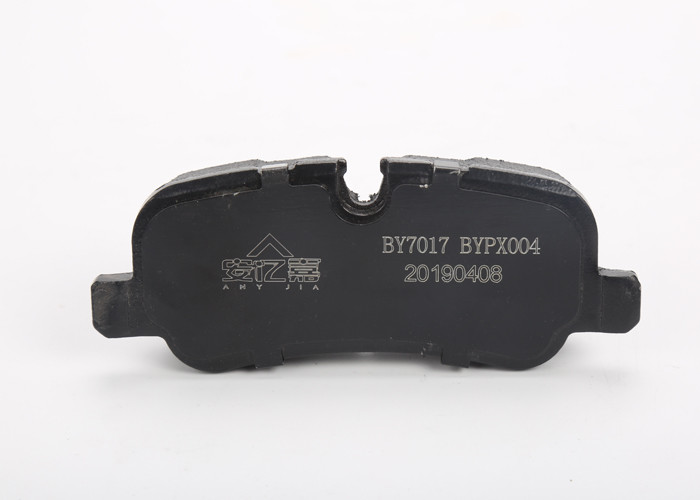 Low Metallic Bus Brake Pads 4 Stations For SUV and MPV Passenger Car