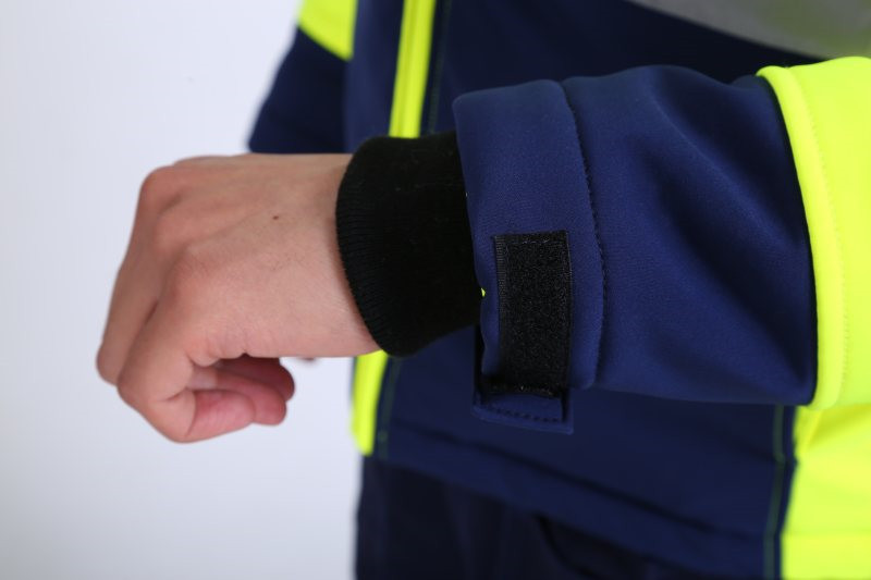 HIVIS Winter Work Clothes , OEM Hi Vis Work Gear For cold weather , reflective Softshell jacket