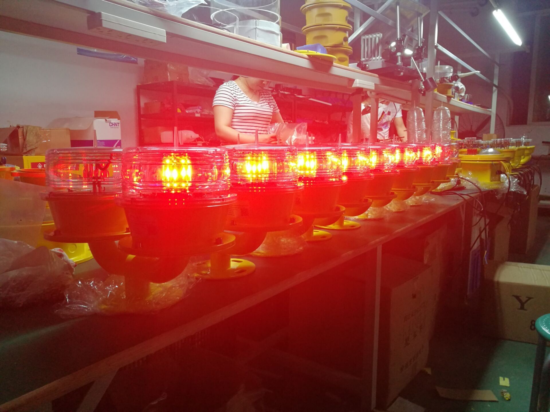 Red Solar Powered Led Flashing Lights / Waterproof Tower Warning Lights