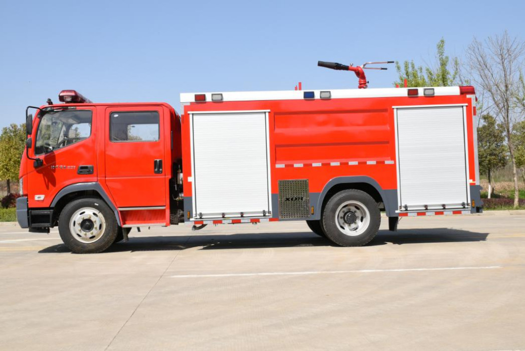 RWD 2WD 6×2 Fire Rescue Trucks Foton Water Tank Fire Truck Diesel