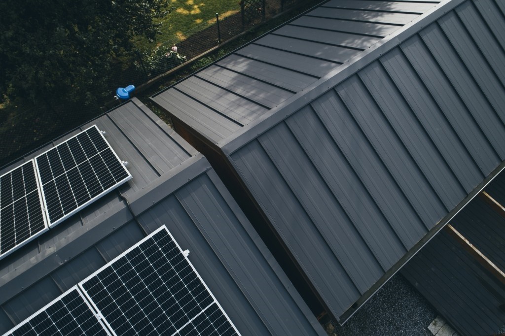 Wirinkle Steel PVDF PPGl Z275 Textured Matt RAL9005 RAL9004 Pre Painted Galvanized Steel Black Corrugated Roof Tile