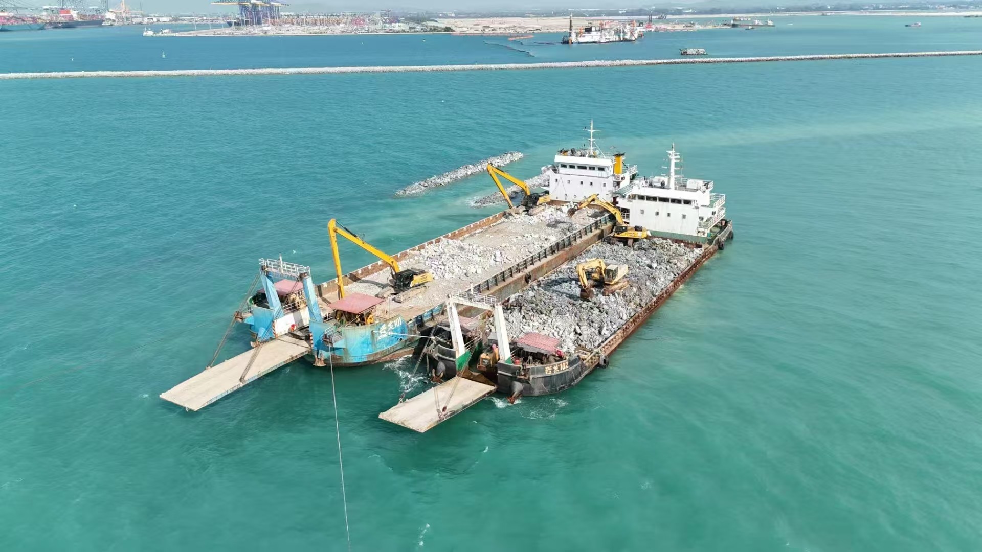 Dredging Work Excavator Long Arm Use Q355B Material For River