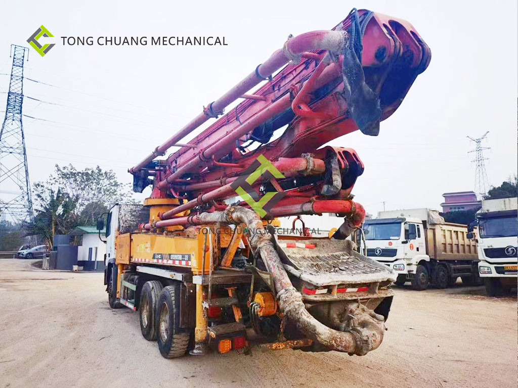 2014 Sany Heavy Industry 38 Meters Mercedes Benz Second Hand Concrete Pump Truck