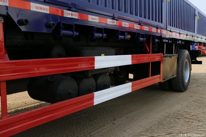 6 Series Heavy Truck Foton Auman Flatbed Truck Diesel 8-Speed 245HP 6X2 9.53m Blue Body