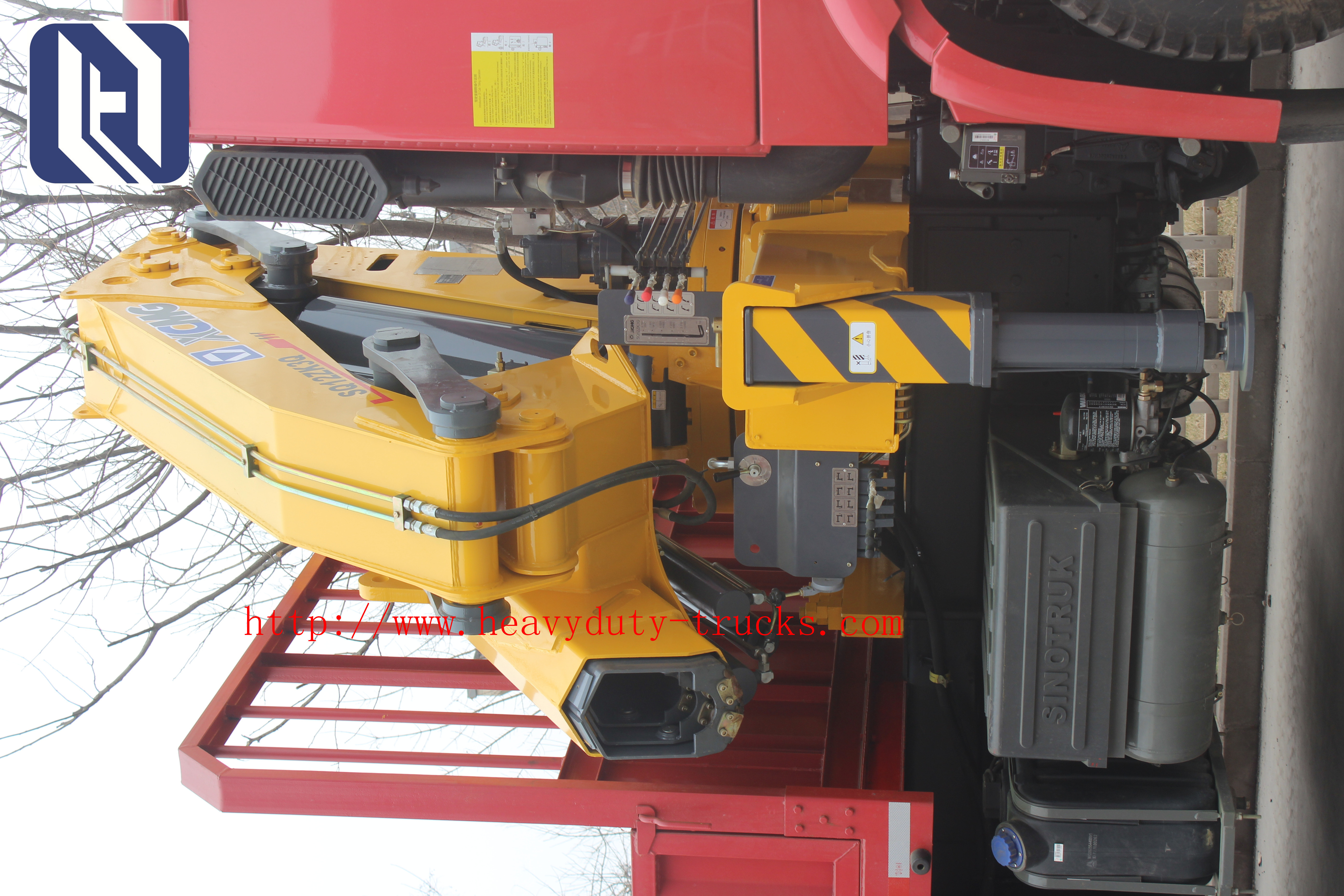 Yellow Telescopic Boom Crane / XCMG electric Scissor Aerial Work Platform 10m GTJZ10