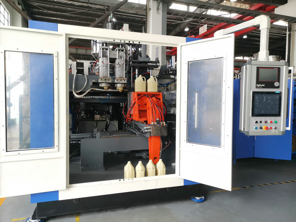 Single Station Toy Blow Molding Machine Hydraulic Servo High Speed Energy Saving