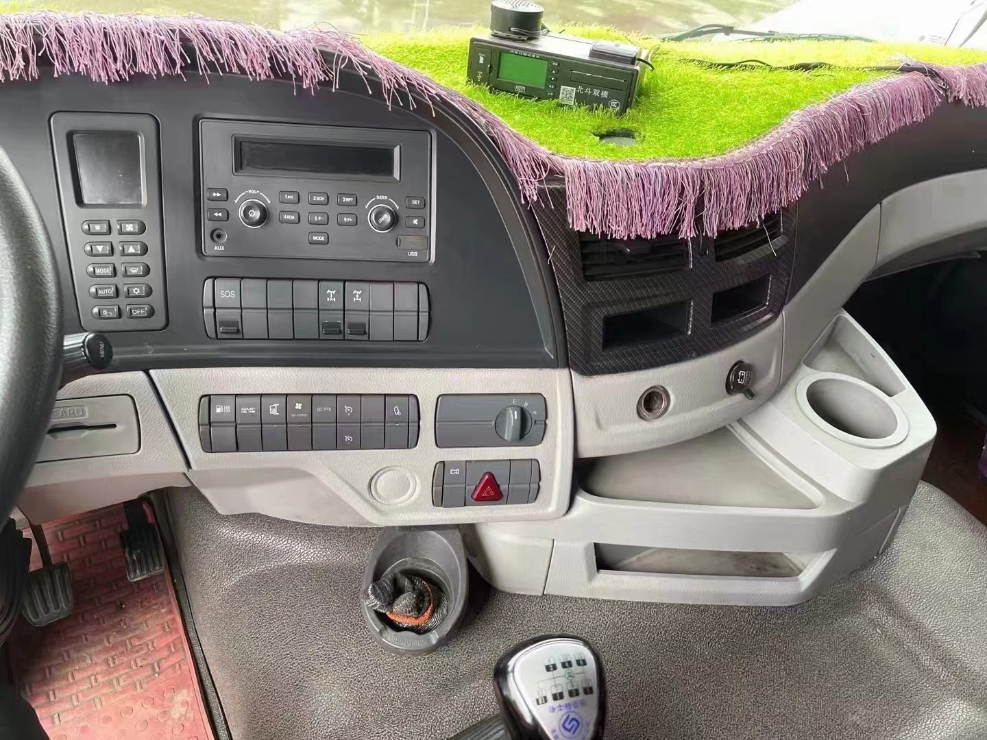 Foton Auman Est Tractor Truck 6*4 Drive Mode Top Cabin 2 Sleeper Deisel Engine 2020 Year