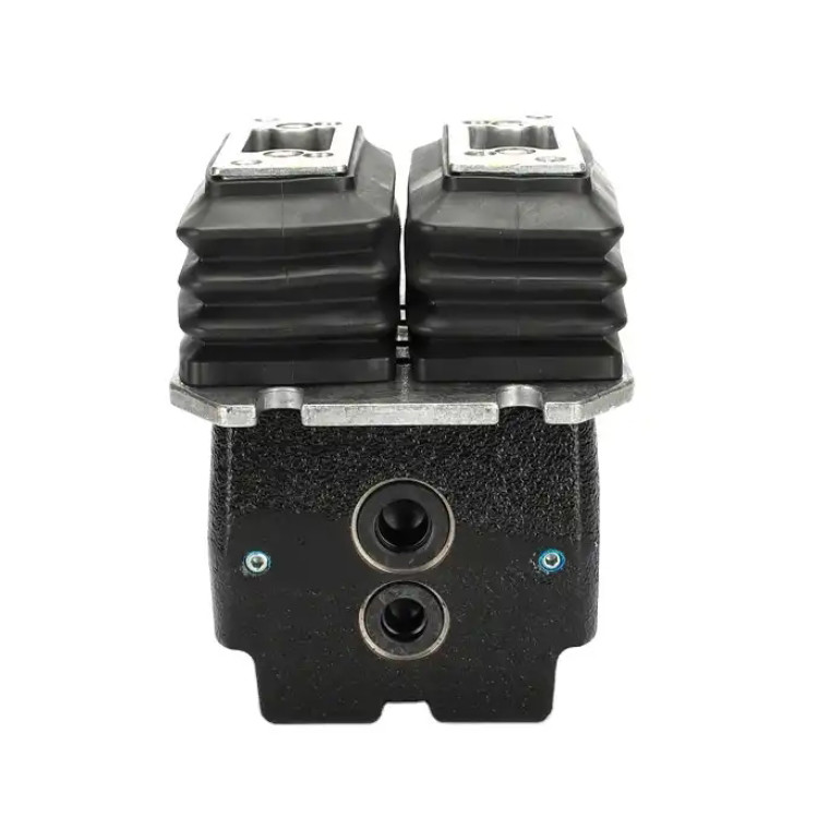 Excavator Foot Pilot YN30V00105F2 Foot Pedal Control Valve For Kobelco SK200-8 SK250-8 SK220-8