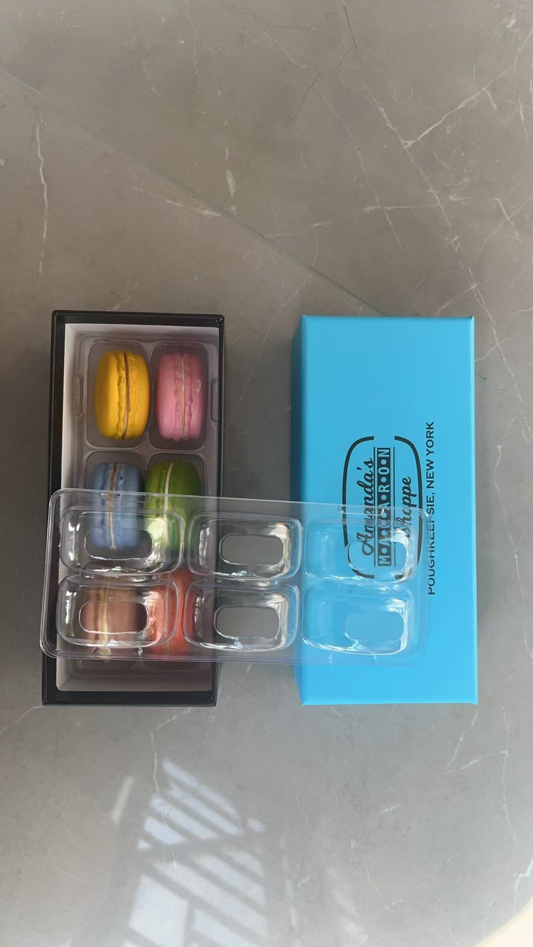 12 Macaron Gift Box Packaging Boutique Carton Dessert Packaging Customized