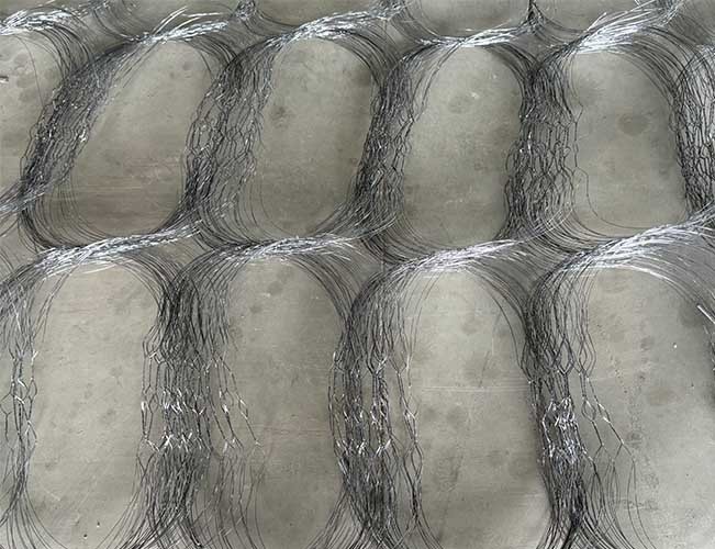 Low-Visibility Wire Net Fence Anti Tank Barrier Tank Obstacle