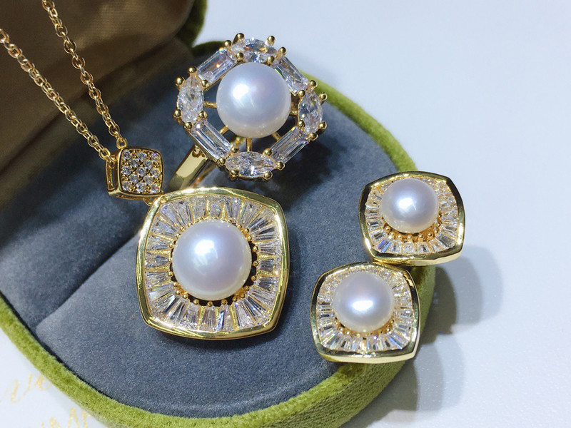 Natural Pearl necklace Elegant Multilayer Pearl Necklace ForWomen Vintage Fashion Party Wedding Statement Pearl Necklace