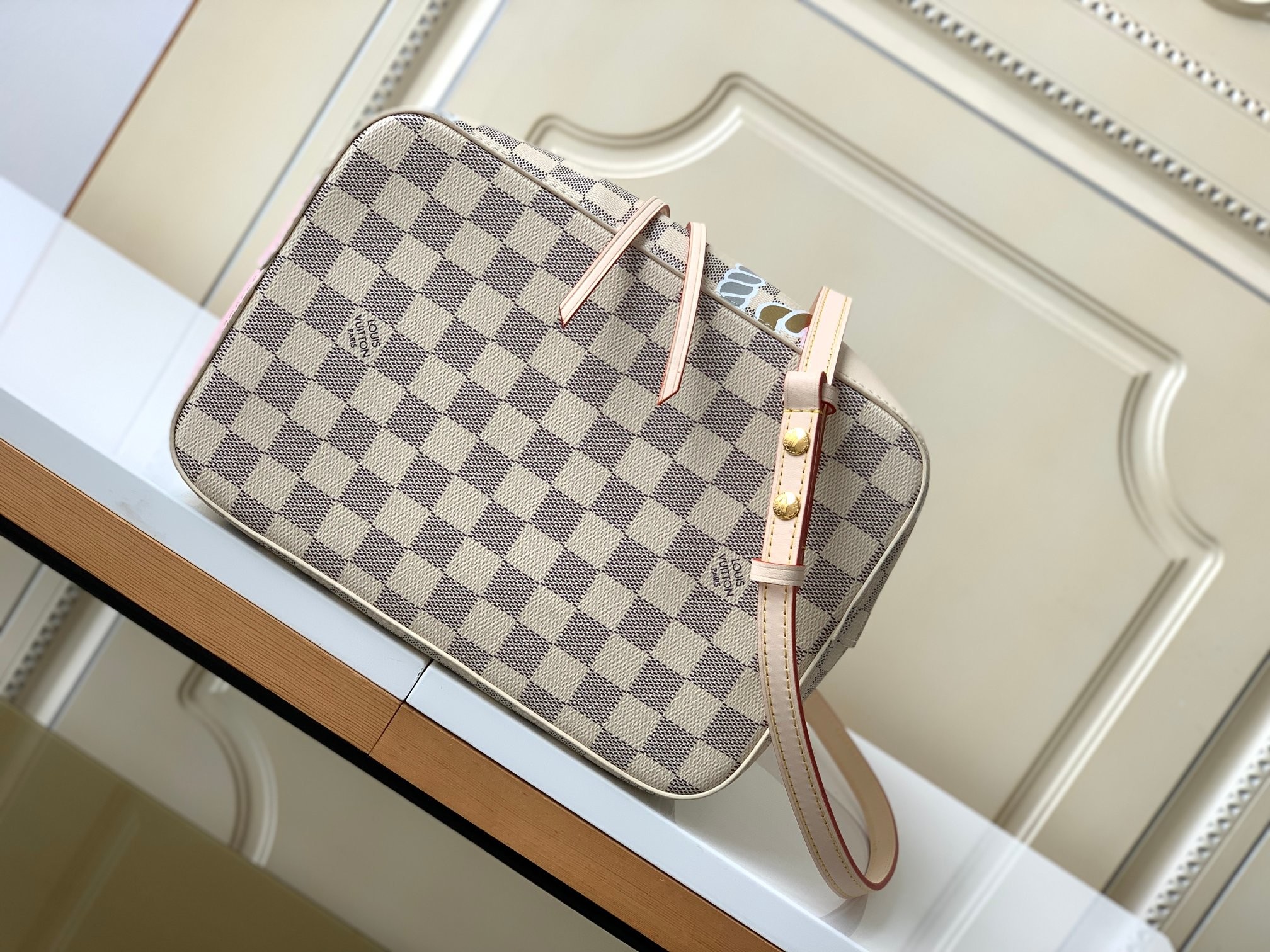 White Pink Damier Azur Canvas LV Branded Messenger Bag NéONoé MM Bucket Bag