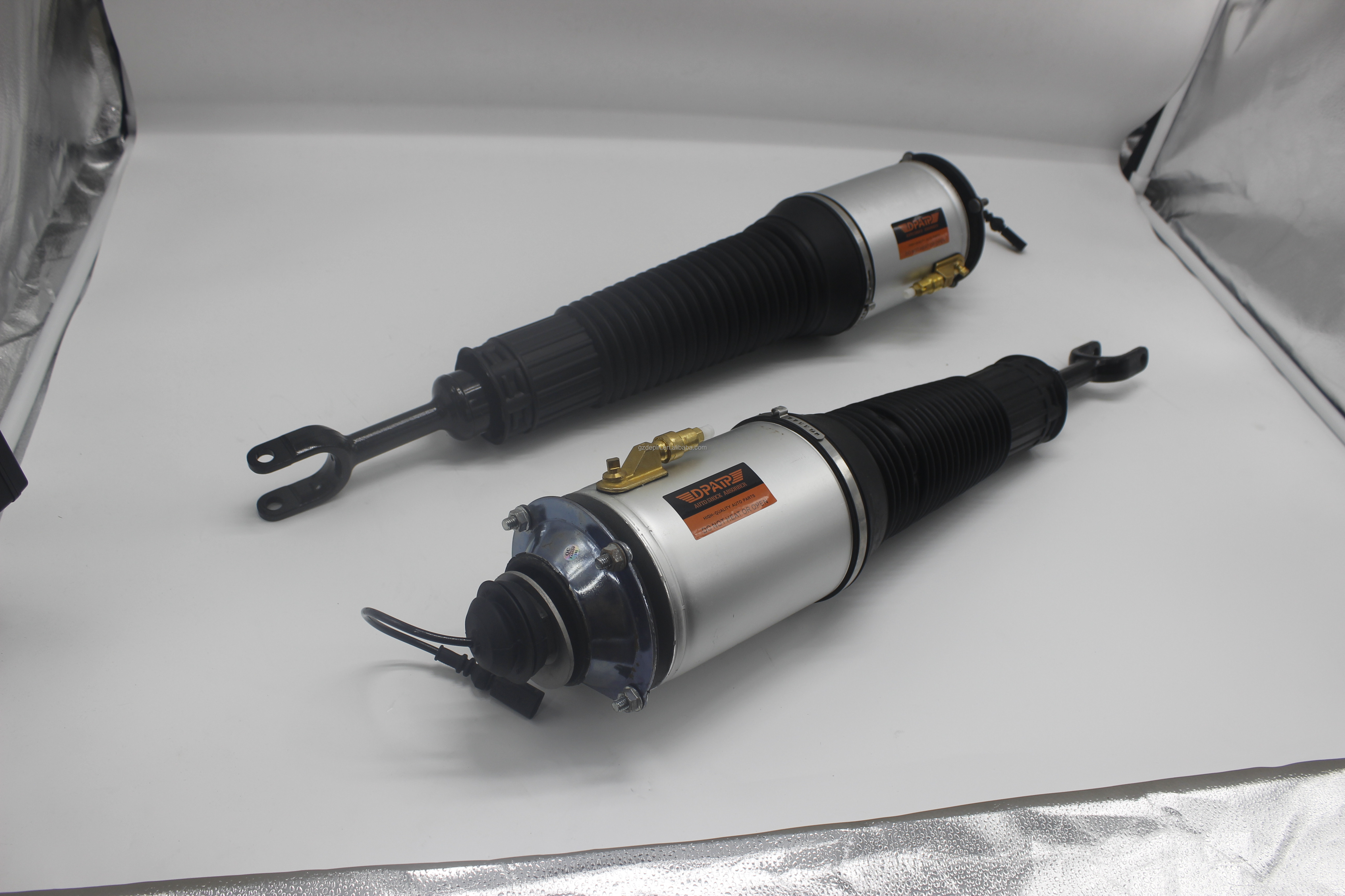 Replace/Repair Shock Absorber 4E0616039 4E0616040 for Audi A8 D3 4E OEM Standard
