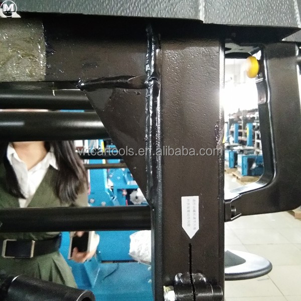 Automatic 380V Tire Changing Machine 460mm Width For Small And Medium Car