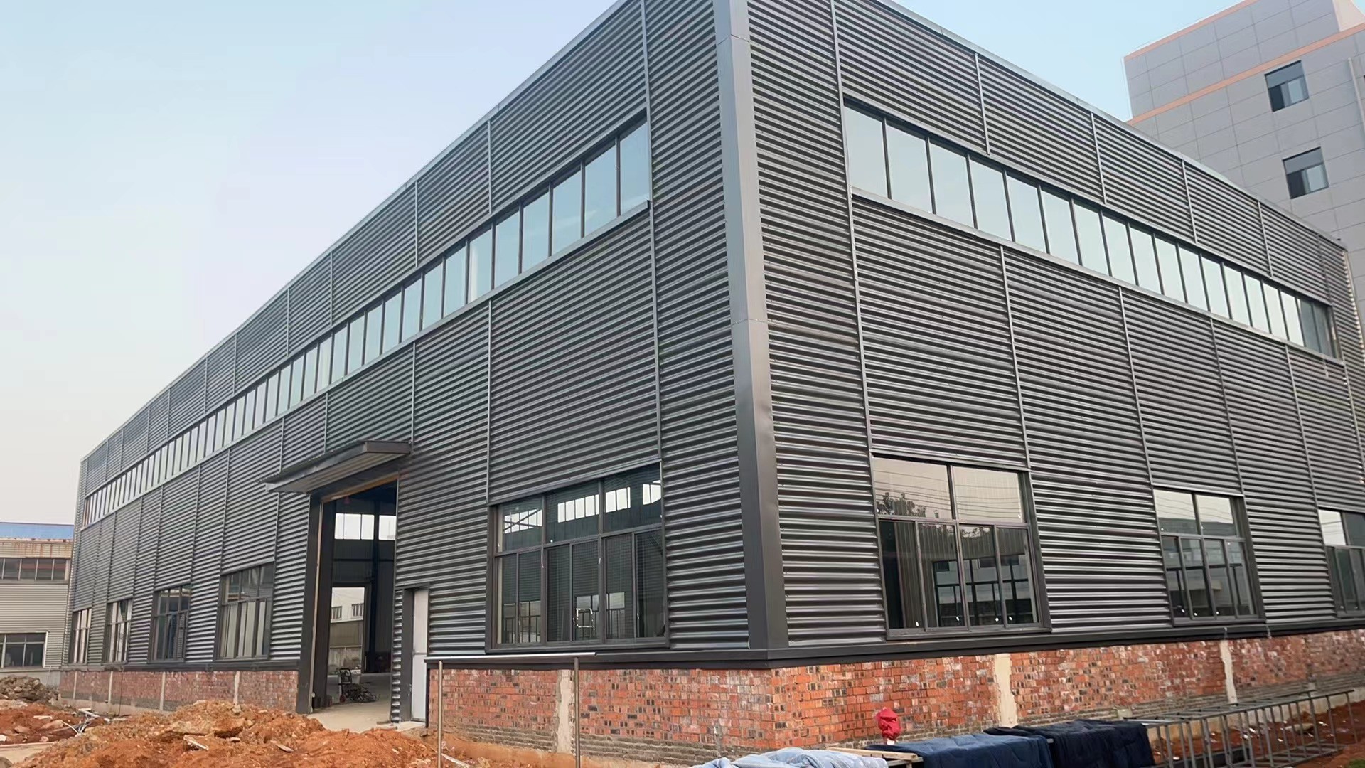 Customized Steel Structure Canopy Attractive / Durable Design With Welds Connection