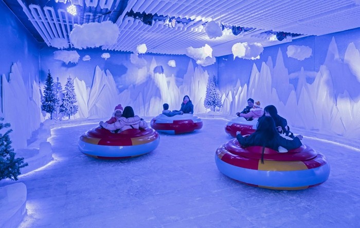 Mini UFO Shape Coin Operated Rides With Fiberglass Car Body For Shopping Mall