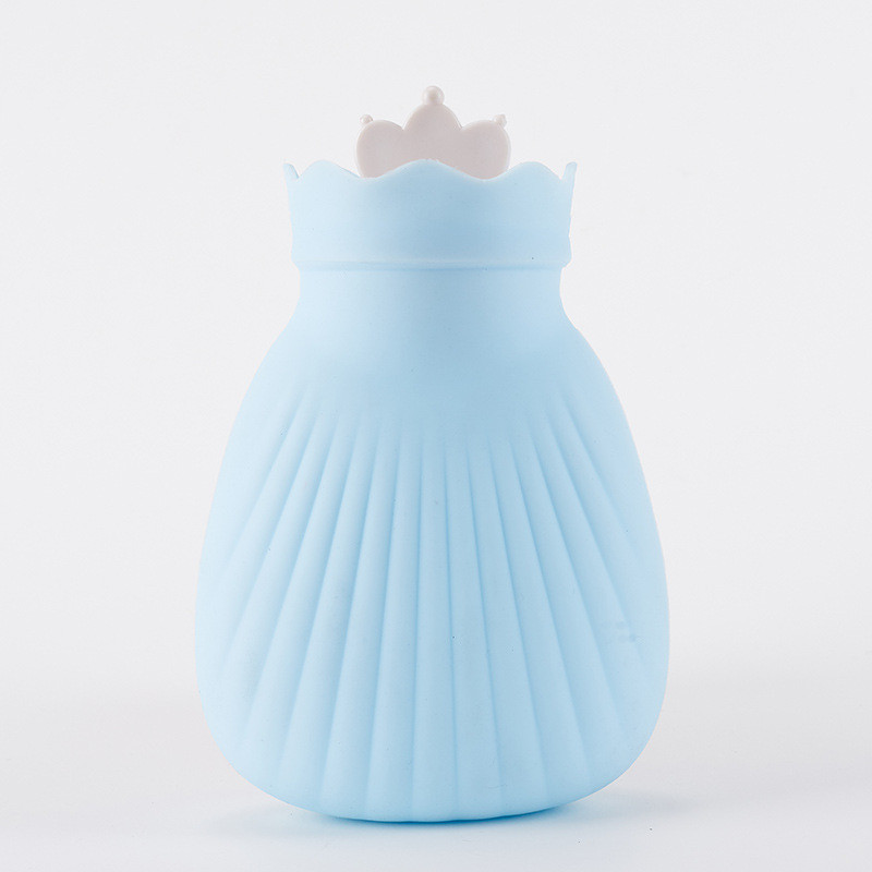 BPA Free Silicone Hot Water Bottle 2L for Joint Pain Relief Classic Design