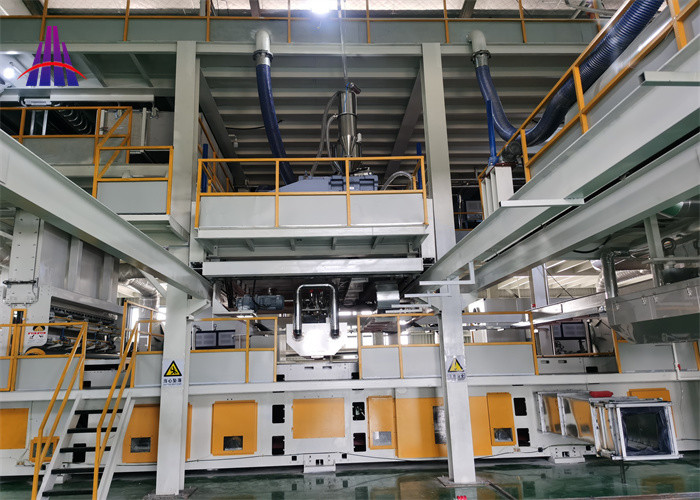 CE Certificate 1600mm Polypropylene Fabric Machine For Baby Diaper
