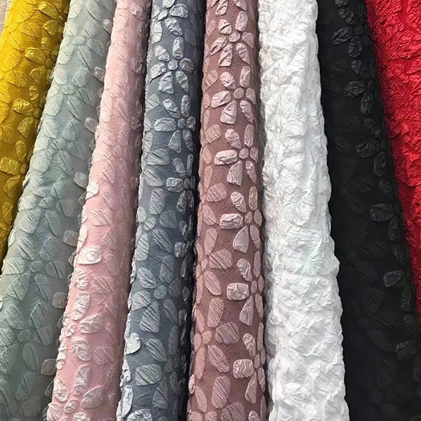 Flower Geometric Pattern 145cm Polyester Jacquard Fabric 200gsm Skin Friendly