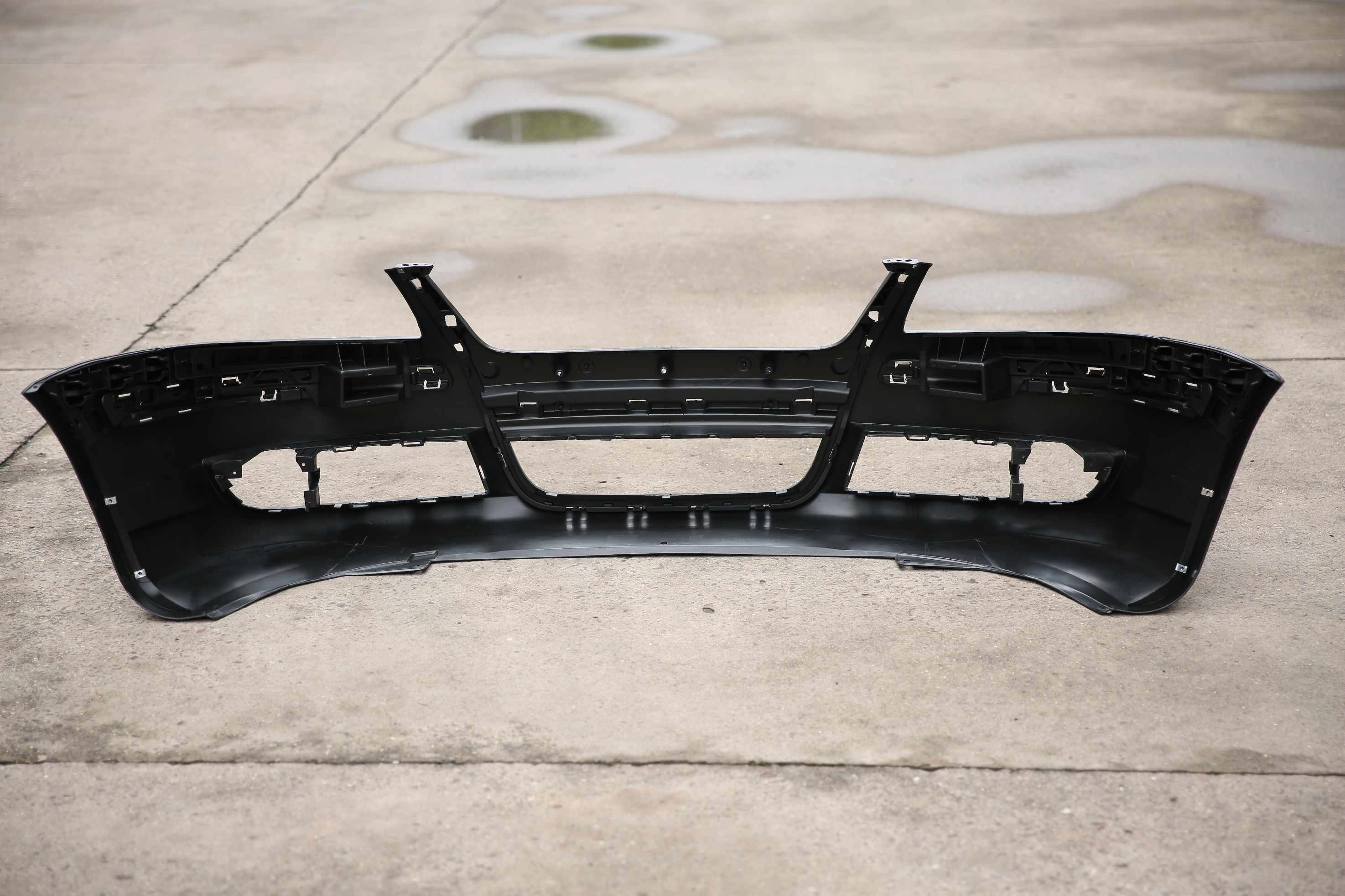 OEM 3BD 807 221 B5 97-00 VW Passat Lingyu 2005 2006 2007 2008 Car Front Bumpers Skin